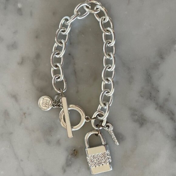 HOUSE OF HARLOW 1960 Crystal Jeweled Padlock & Key Silvertone Link Brace… - Picture 2 of 16